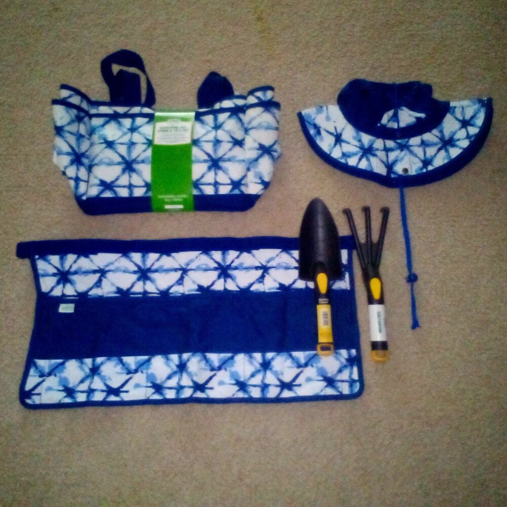Gardening Tool Set:  Hat, Apron, Tote, Trowel & Spade.  Adjustable Buckle.  New